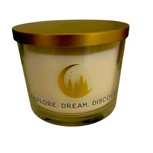 NWT Chesapeake Bay  Gold and White Candle with Lid